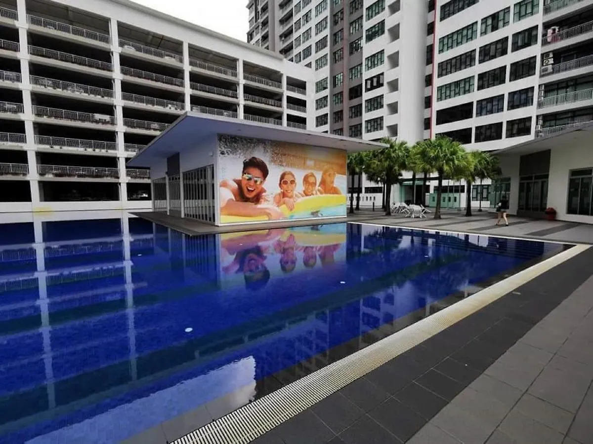 Apartment 06- Austin Regency Taman Mount Austin Studio 4-5Pax Johor Bahru