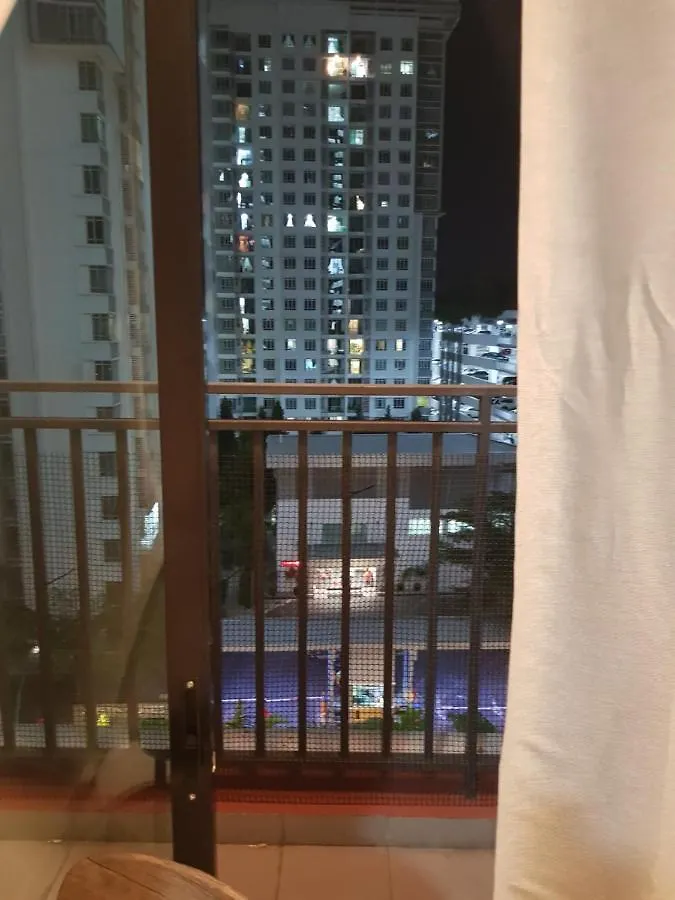 Apartment 06- Austin Regency Taman Mount Austin Studio 4-5Pax Johor Bahru