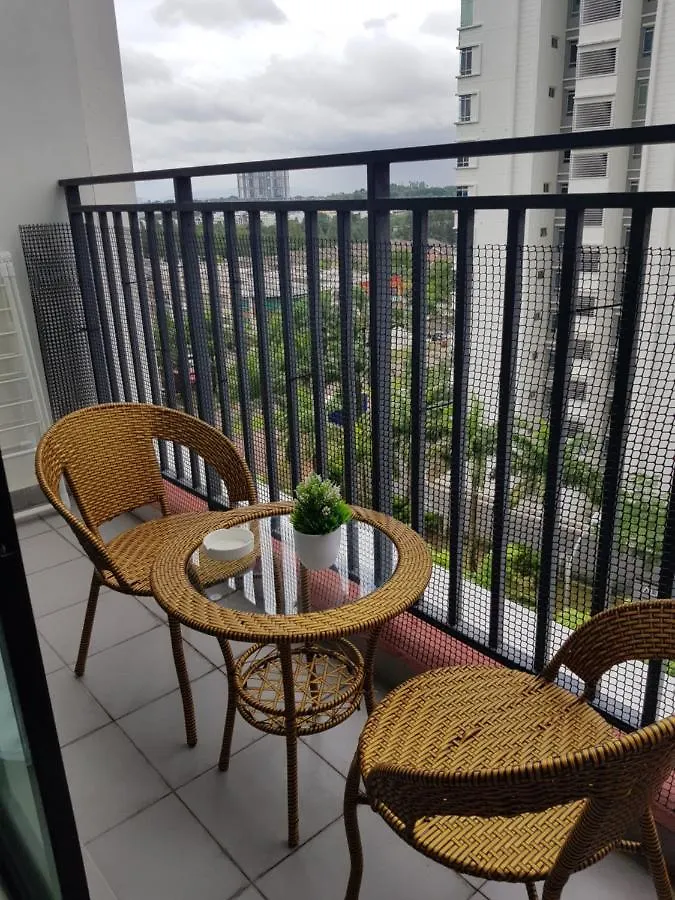 06- Austin Regency Taman Mount Austin Studio 4-5Pax location