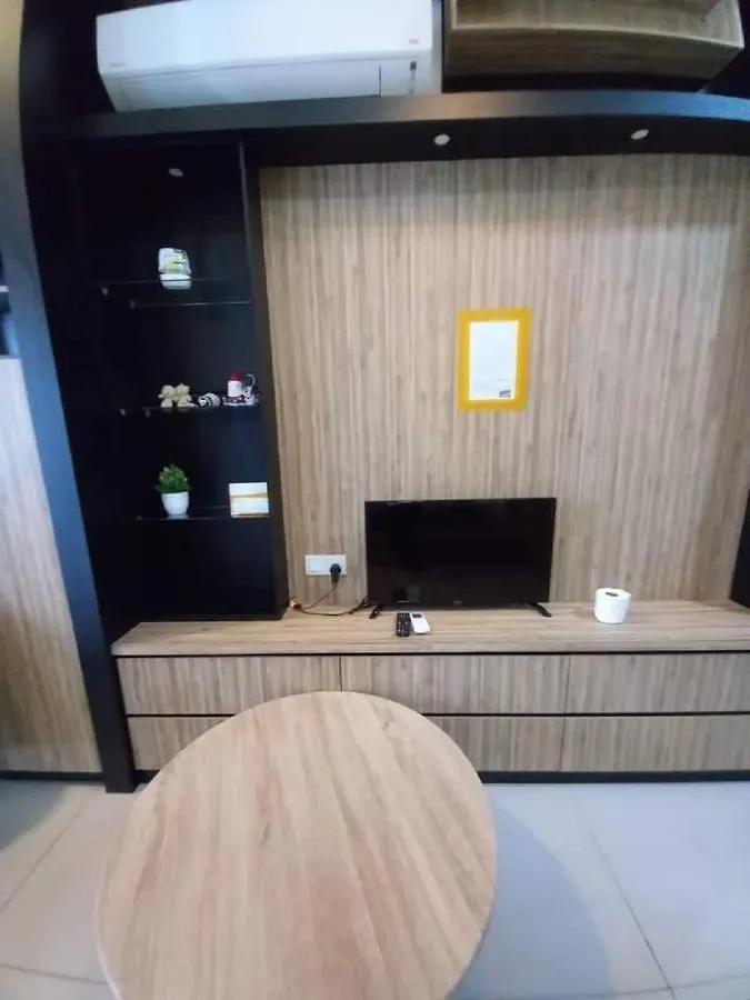Apartment 06- Austin Regency Taman Mount Austin Studio 4-5Pax Johor Bahru Ma­lay­sia